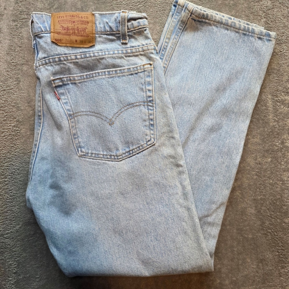 Levi's Vintage 505 Jeans Mens 38x32 Blue Light Wash Regular Straight Leg USA